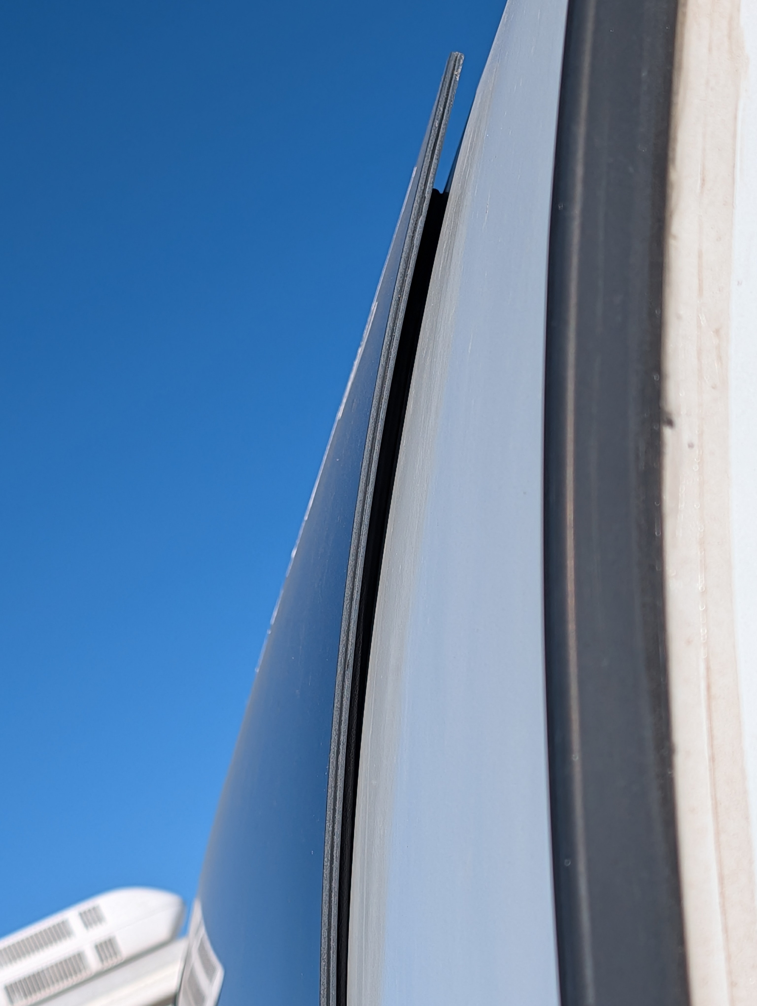 Sealant around the front Skygazer window